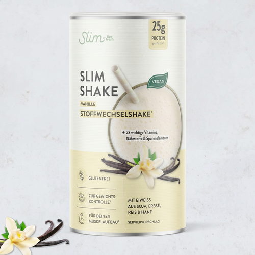 Dose „Slim by live fresh Slim Shake Vanille“ mit Vanilleblüte und Vanilleschoten auf hellem Hintergrund. Auf der Verpackung steht „25g Protein pro Portion“, „Vegan“, „Stoffwechselshake“ und „+ 23 wichtige Vitamine, Nährstoffe & Spurenelemente“.